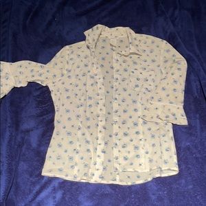 Ivory 3/4 ruffle cuff sleeve blouse